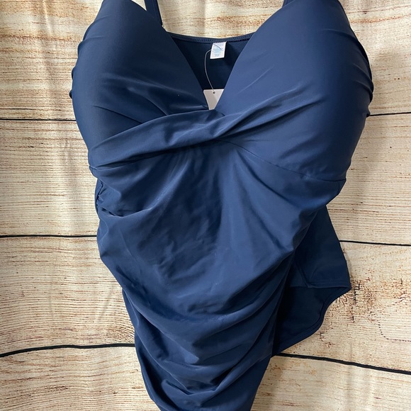 bathing suit 😎 - Picture 4 of 14